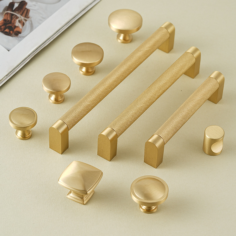 Furniture Hardware High End - High End รีดทองเหลืองหรูหราสไตล์อเมริกันตู้ประตูส่วนบุคคลตาข่ายตู้เสื้อผ้าไวน์ตู้ Handle