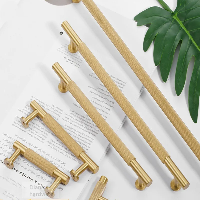 Furniture Hardware High End - มือจับทองเหลืองมือจับประตูตู้คุณภาพสูงทันสมัยและเรียบง่ายใหม่สุดสร้างสรรค์มือจับประตูตู้หรูหรามือจับประตูตู้