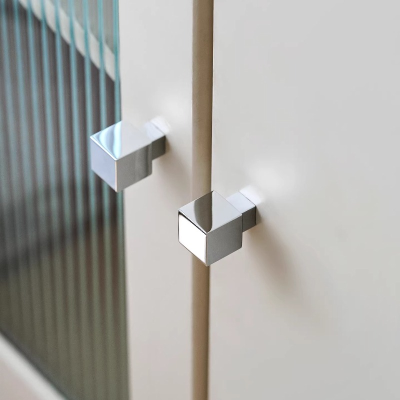 ตู้เสื้อผ้าทันสมัยพร้อมลิ้นชัก - Furniture Hardware High End บทวิจารณ์และราคา